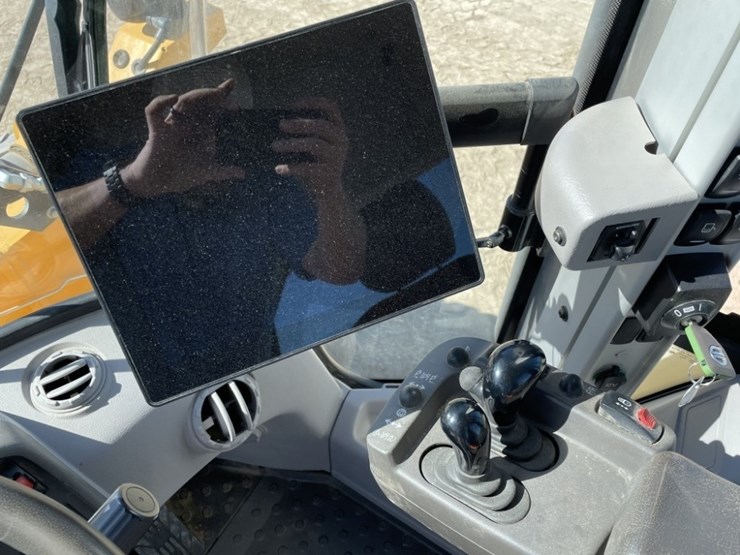 2023-volvo-l70h-image-35