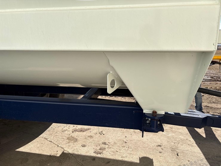 2024-herd-boss-6160-mixer-wagon--1-owner-image-7