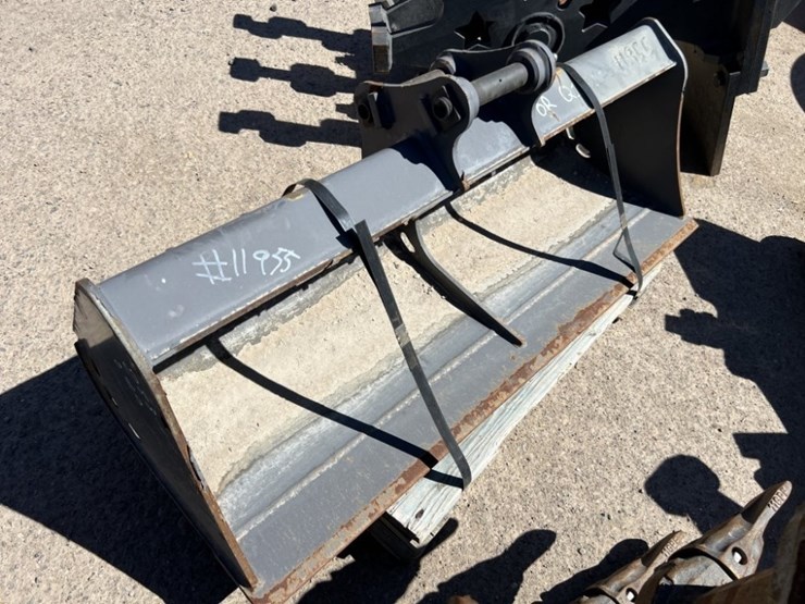 2022-volvo-ecr25d-image-33