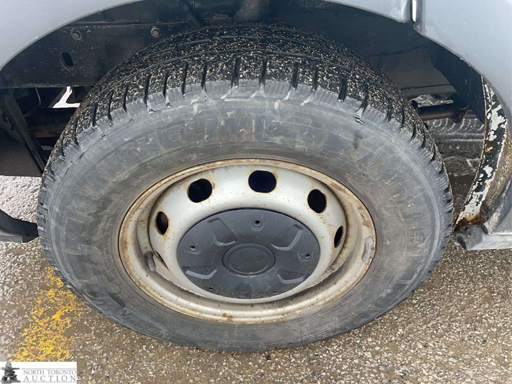 2016-ford-transit-image-22