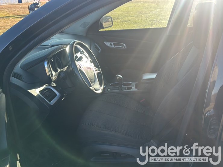 2012-gmc-terrain-image-17