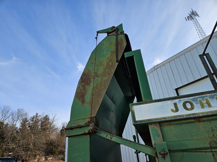 john-deere-100-image-16