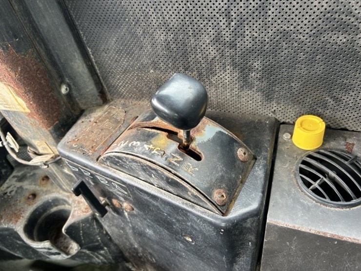 2009-caterpillar-ad55b-image-21