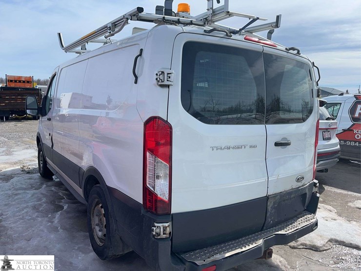 2015-ford-transit-image-2