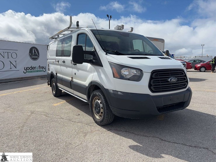 2017-ford-transit-image-3