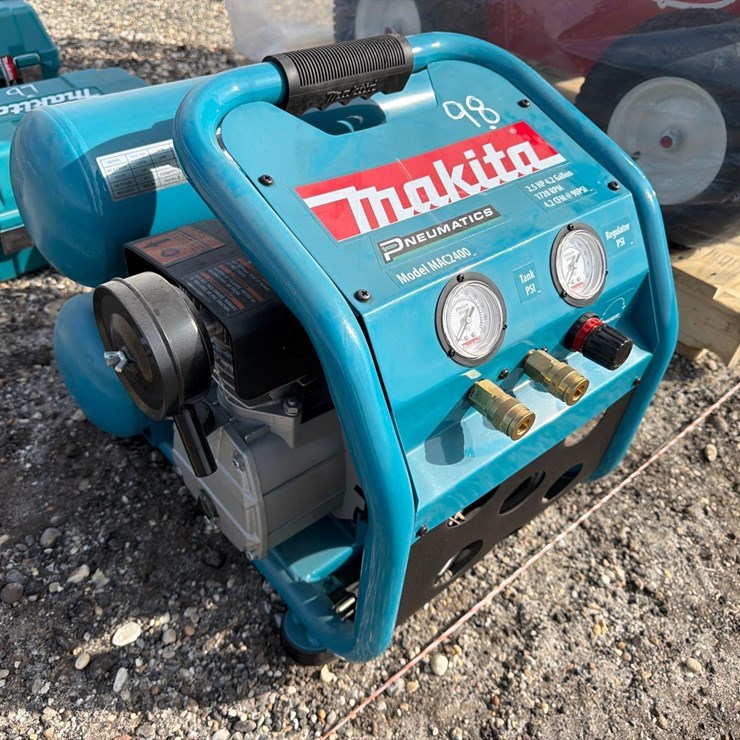 NEW MAKITA 2 HP 4 GAL SIDE STACK CONTRACTOR AIR COMPRESSOR - MAC240 - QUIET SERIES NEW SUPPORT EQUIPMENT