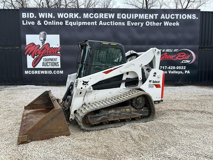 2022-bobcat-t740-image-1