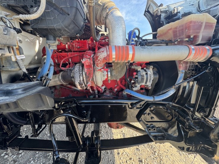 2015-kenworth-t880-image-10