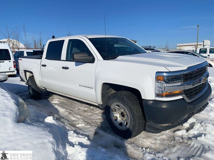 2018-chevrolet-silverado-1500-image-3