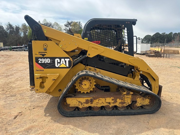 2017-caterpillar-299d2-image-4