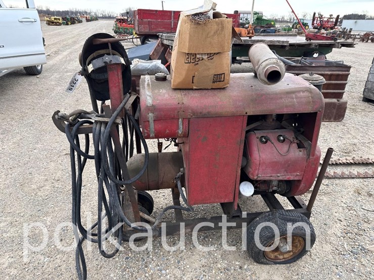 2219---lincwelder---from-the-larry-polk-estate-image-1