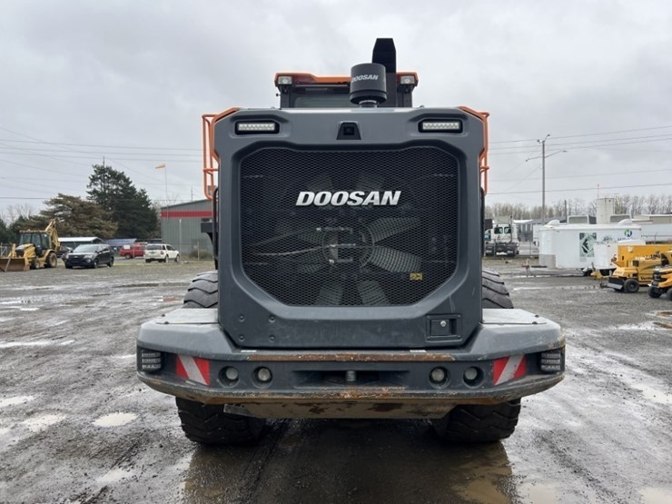 2021-doosan-dl320-7-image-5