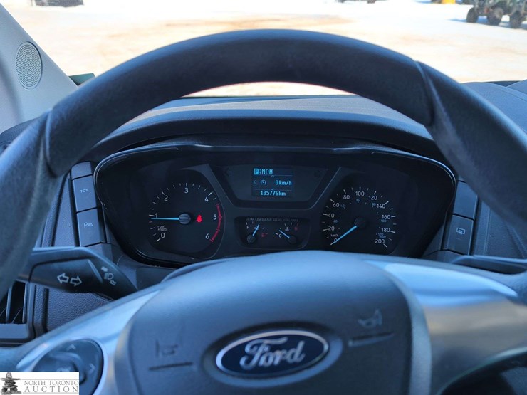 2017-ford-transit-image-18