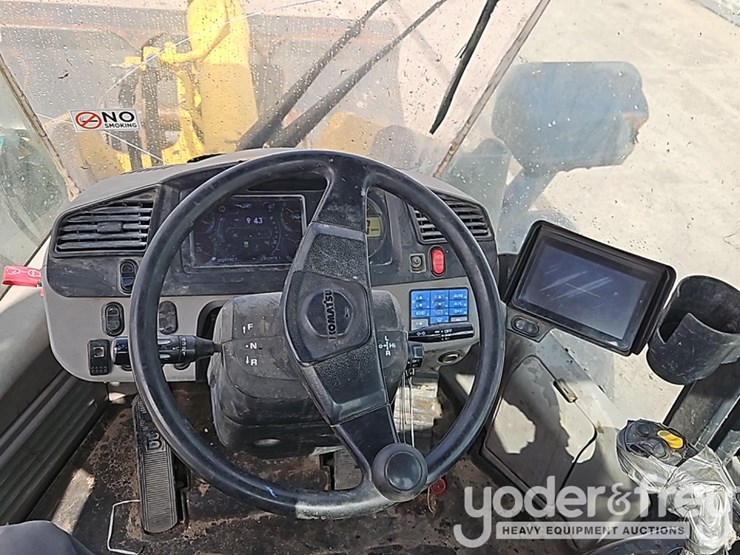 2014-komatsu-wa270-7-image-30