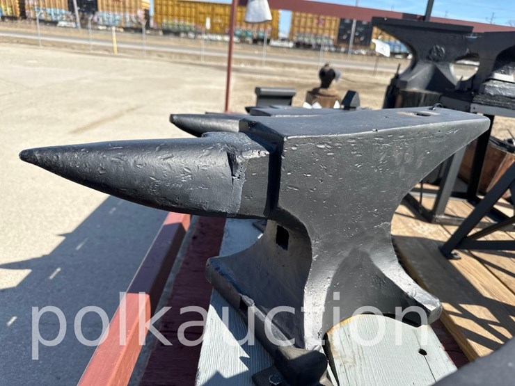 1729---25.5"-x-4.5"-anvil---from-the-harlan-beer-estate-image-4