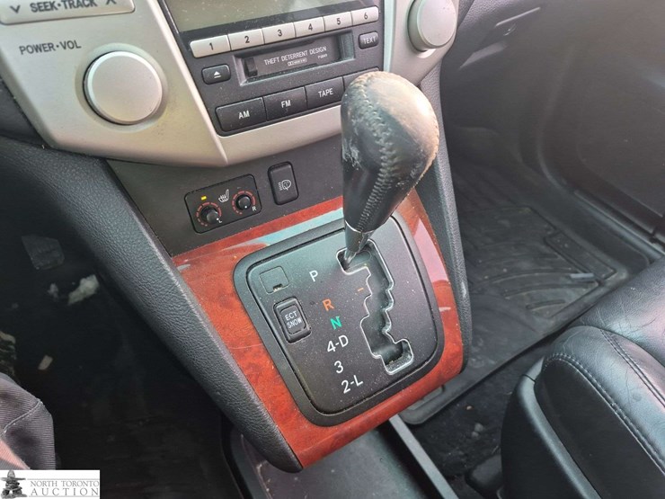 2005-lexus-rx330-image-18