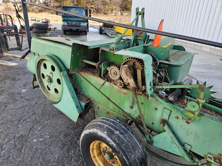 john-deere-327-image-42