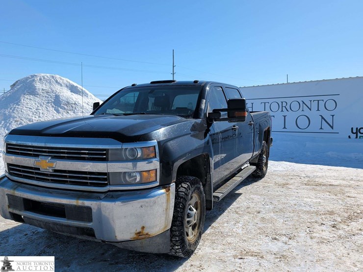 2016-chevrolet-silverado-2500hd-image-1