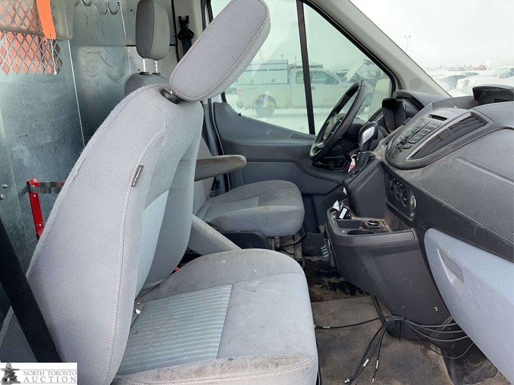 2016-ford-transit-image-16