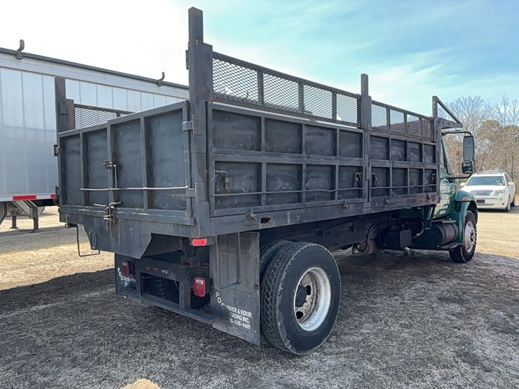 2005-international-durastar-4300-image-3