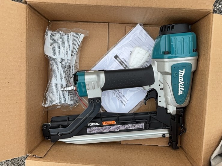 new-makita-7/16"-medium-crown-stapler-16-ga--at1150a--1-yr-factory-warranty--recon-new-support-equipment-image-1