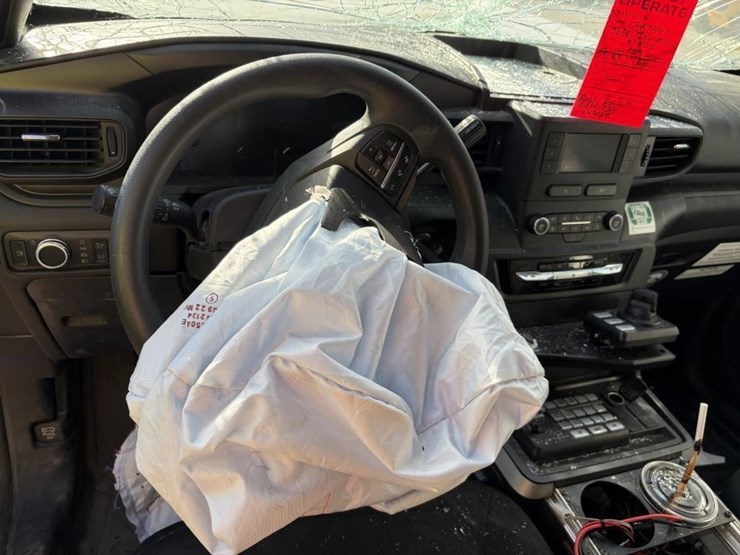 2022-ford-explorer-image-13