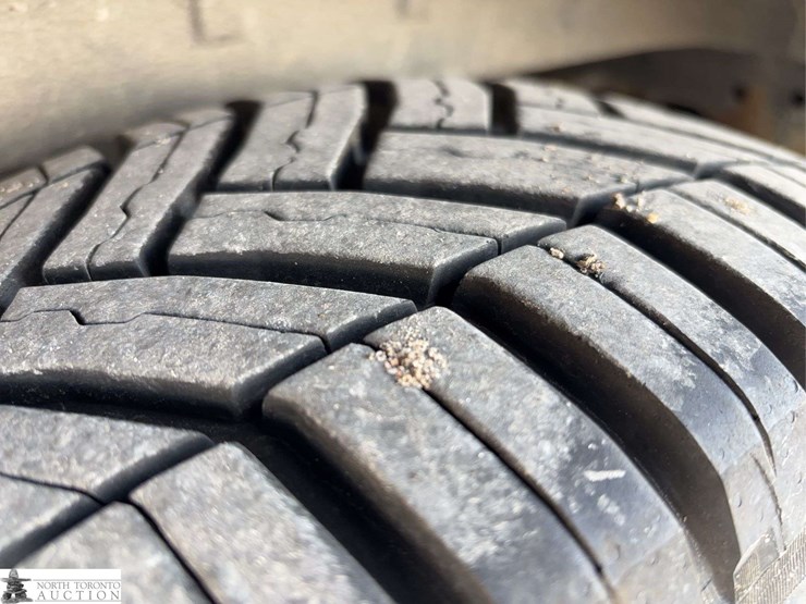 2017-ford-transit-image-29