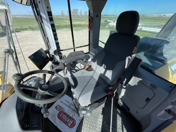 2023-volvo-l70h-image-31