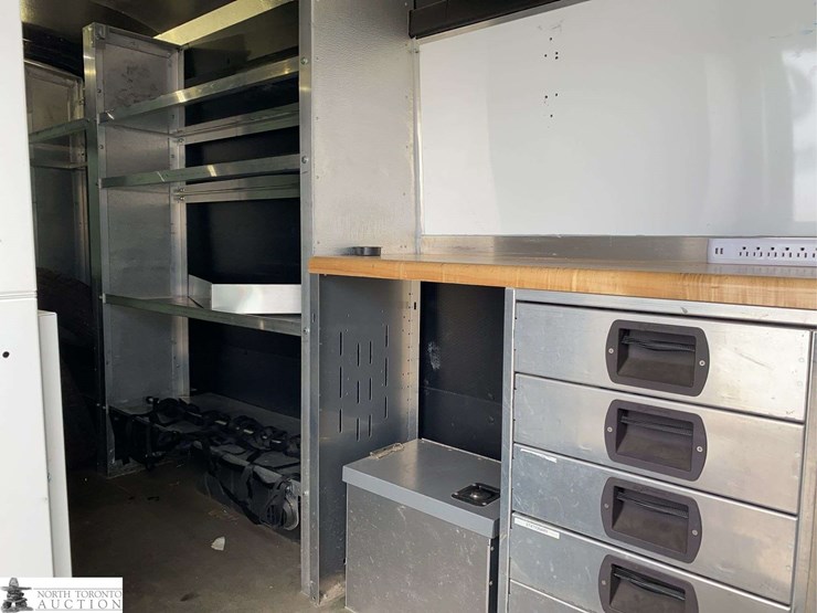 2017-ford-transit-image-26