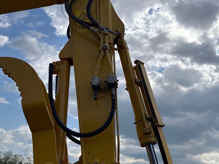 2022-komatsu-pc138us-image-12