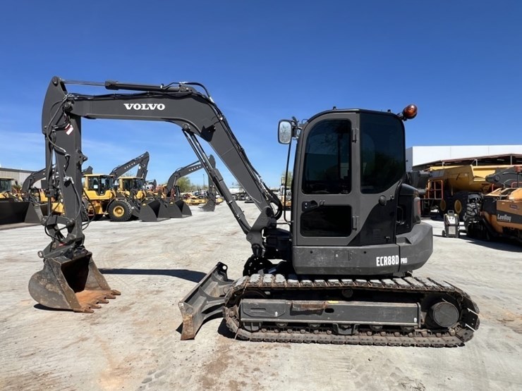 2024-volvo-ecr88d-image-2