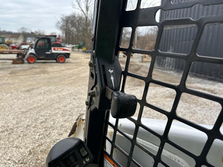 bobcat-t590-image-25