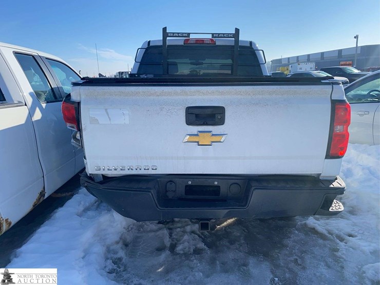 2018-chevrolet-silverado-1500-image-5