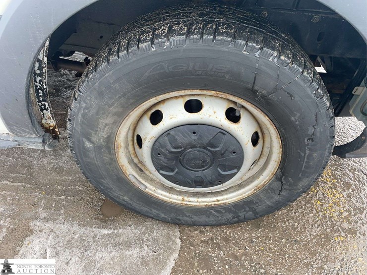 2016-ford-transit-image-25