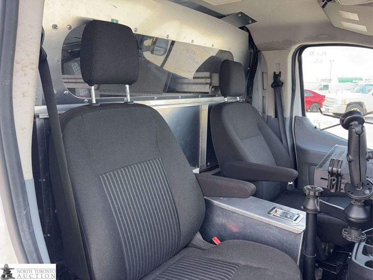 2017-ford-transit-image-25