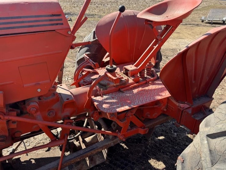 case-vac-tractor---off-site-image-10