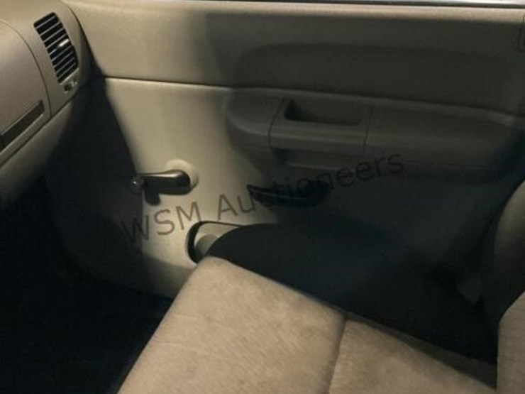 2008-chevrolet-silverado-3500hd-image-24