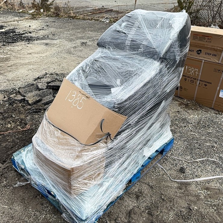 NEW MASSAGE CHAIR ( OSAKI ) MODEL : COLOR: BLACK NEW SUPPORT EQUIPMENT