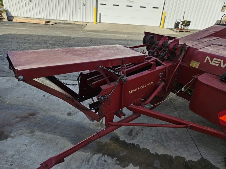 new-holland-268-image-23