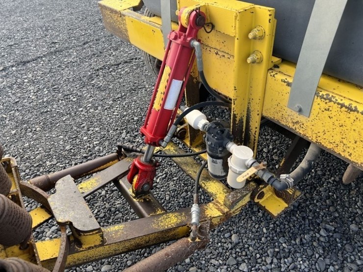 2015-superior-broom-dt80j-image-9