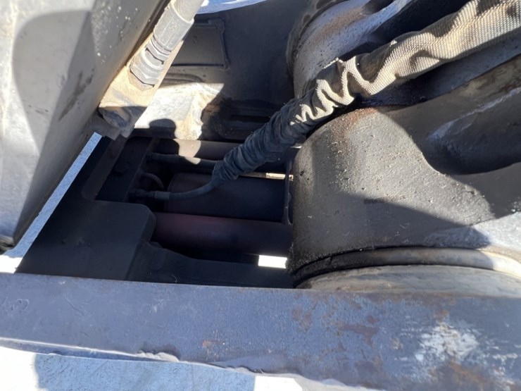 2019-volvo-ec380el-image-12