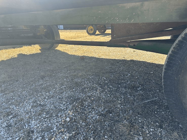 hayrack-7'-x-14'-w/jd-gear-&-hoist-image-2