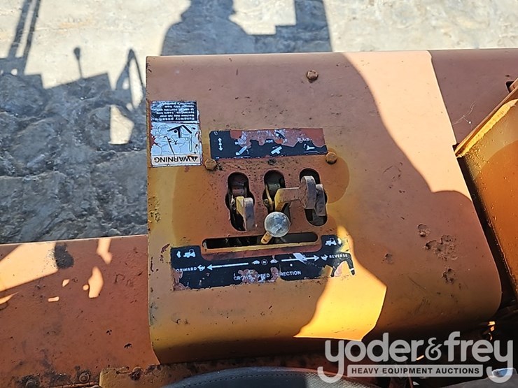 ditch-witch-3210-image-23