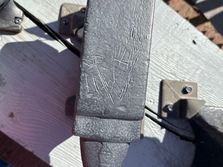 1733---11.5"-x-3"-anvil---from-the-harlan-beer-estate-image-2