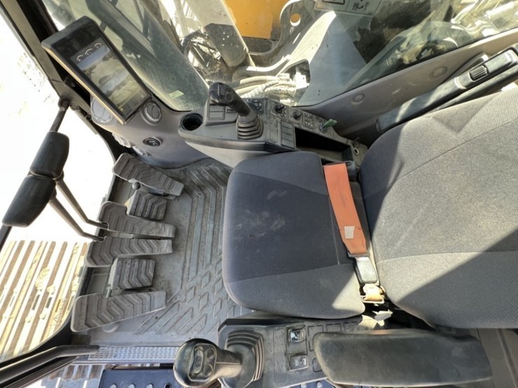 2019-volvo-ec380el-image-45