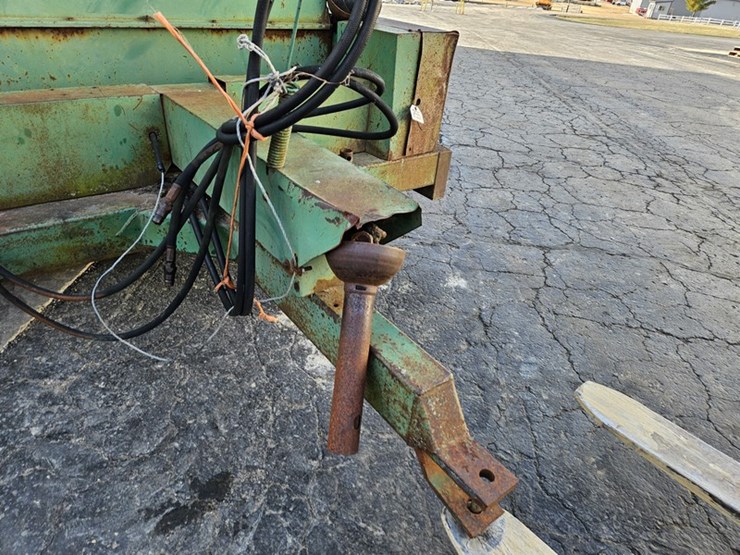 john-deere-100-image-10