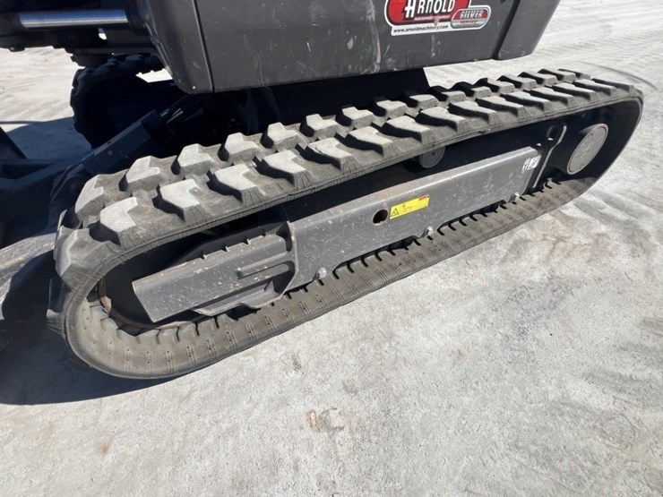 2022-volvo-ecr25d-image-16