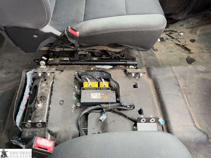 2016-chevrolet-silverado-2500hd-image-27