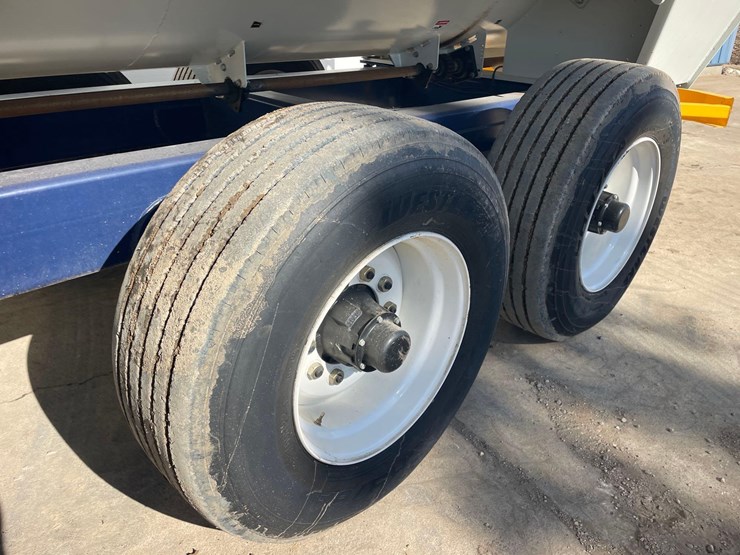 2024-herd-boss-6160-mixer-wagon--1-owner-image-25