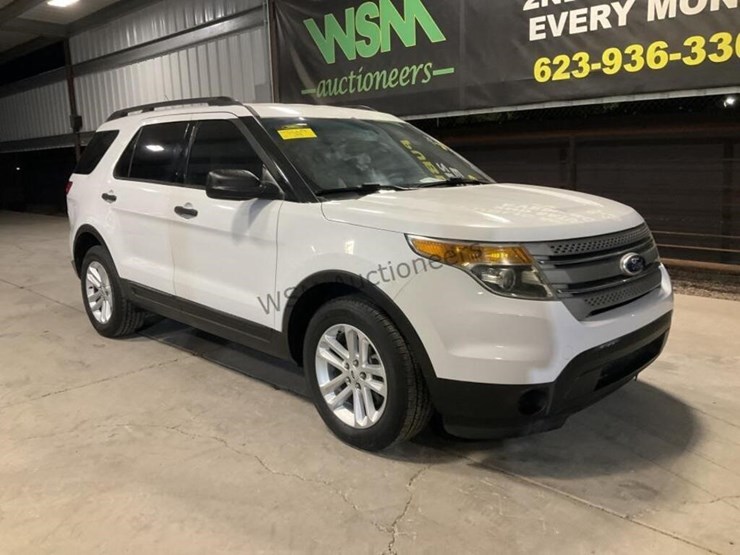 2015-ford-explorer-image-2